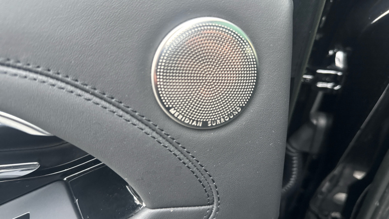 Land Rover Range Rover Evoque 2.0 D200 R-Dynamic HSE 5dr Auto Diesel Hatchback